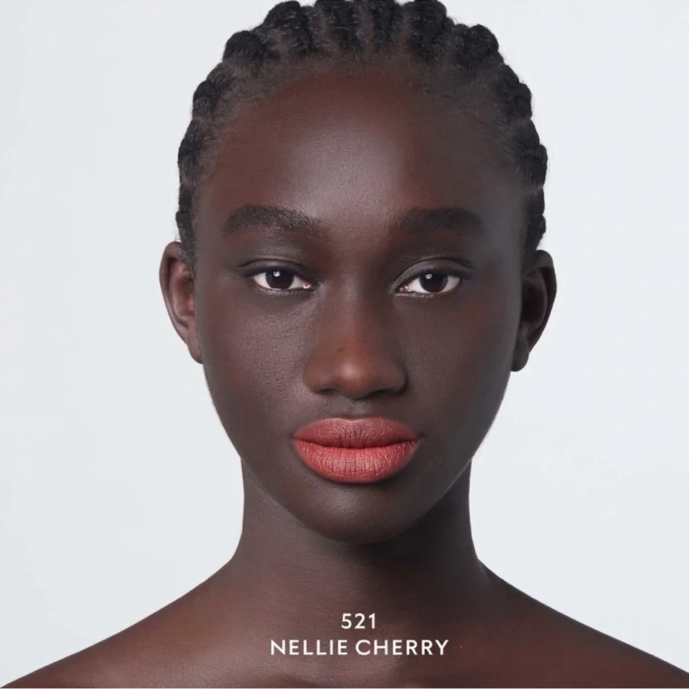 Gucci | Lipstick | Rouge A Levres Liquide Mat | Nellie Red - Picture 4 of 13